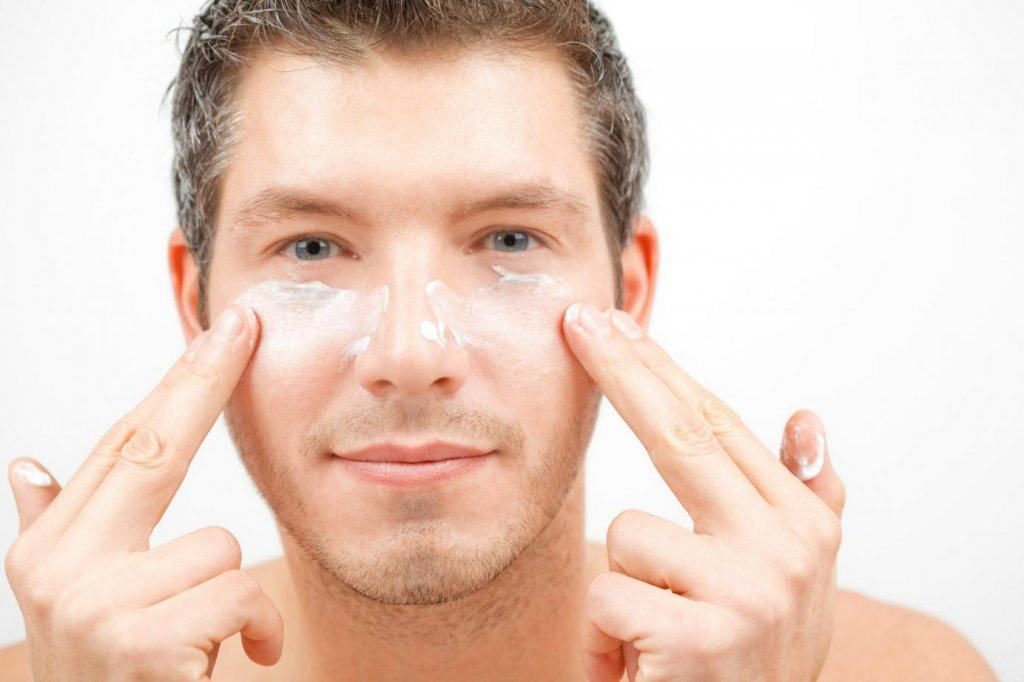 Tìm hiểu nguyên nhân gây da khô ở nam giới