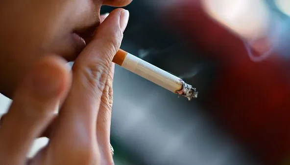 Hút thuốc có gây lão hóa da không? Cải thiện làn da sau khi ảnh hưởng bởi khói thuốc như thế nào