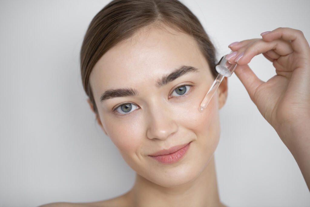 Nên dùng retinol từ bao nhiêu tuổi, những lưu ý khi dùng retinol