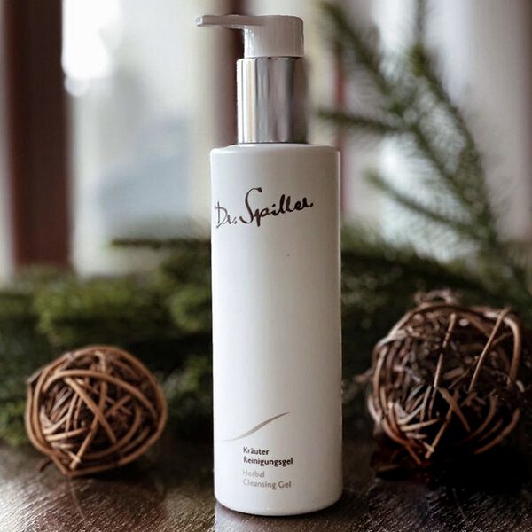 Sản phẩm skincare drugstore cho da dầu của Dr.Spiller