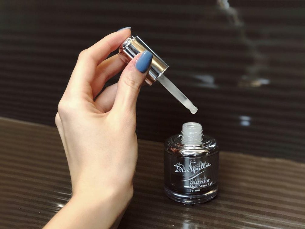 Top 3 serum ha cho da khô được yêu thích nhất hiện nay
