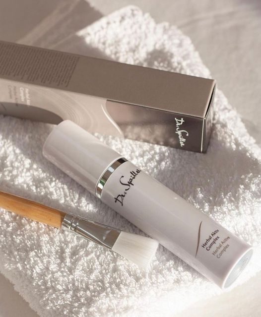 Quy trình skincare cho da hỗn hợp với sản phẩm Dr.Spiller