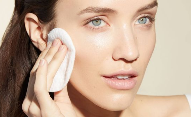 Tiêu chí xây dựng skincare routine cho da hỗn hợp thiên dầu