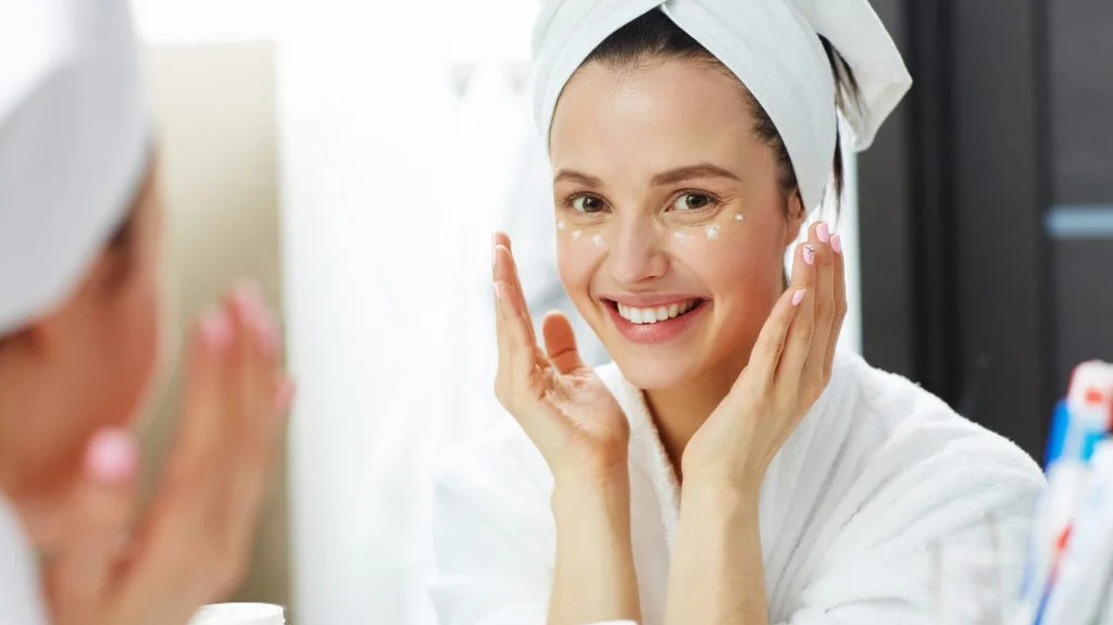 Hiểu rõ nguyên nhân để xây dựng quy tắc skincare routine cho da khô phù hợp