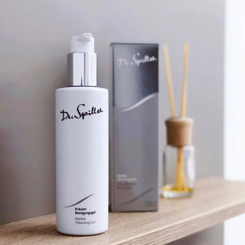Top 3 sữa rửa mặt cho da dầu mùa hè hiệu quả