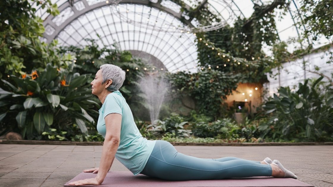 Những tư thế tập yoga chống lão hóa da hiệu quả