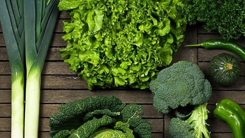 Kết hợp thực đơn giảm dầu trên da với sản phẩm chăm sóc da phù hợp