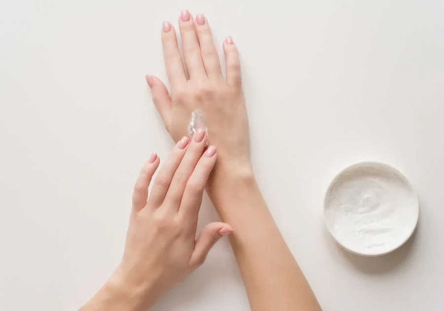 Một số lời khuyên hữu ích khi dùng kem dưỡng body cho tuổi 13