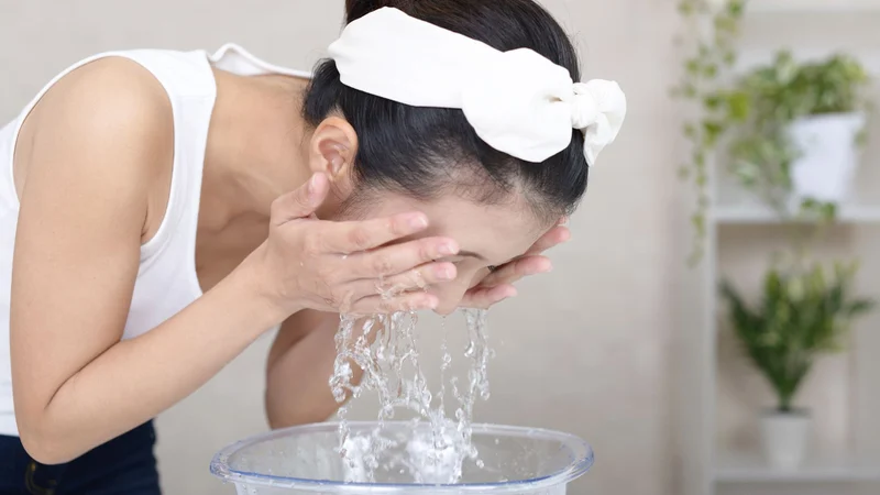 Buổi sáng làm gì để có làn da không tuổi