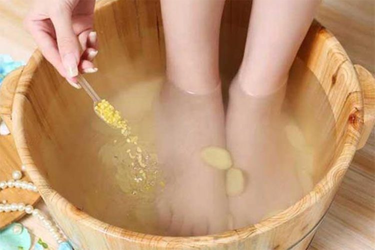 Tìm hiểu nguyên nhân để có cách trị hôi chân hiệu quả