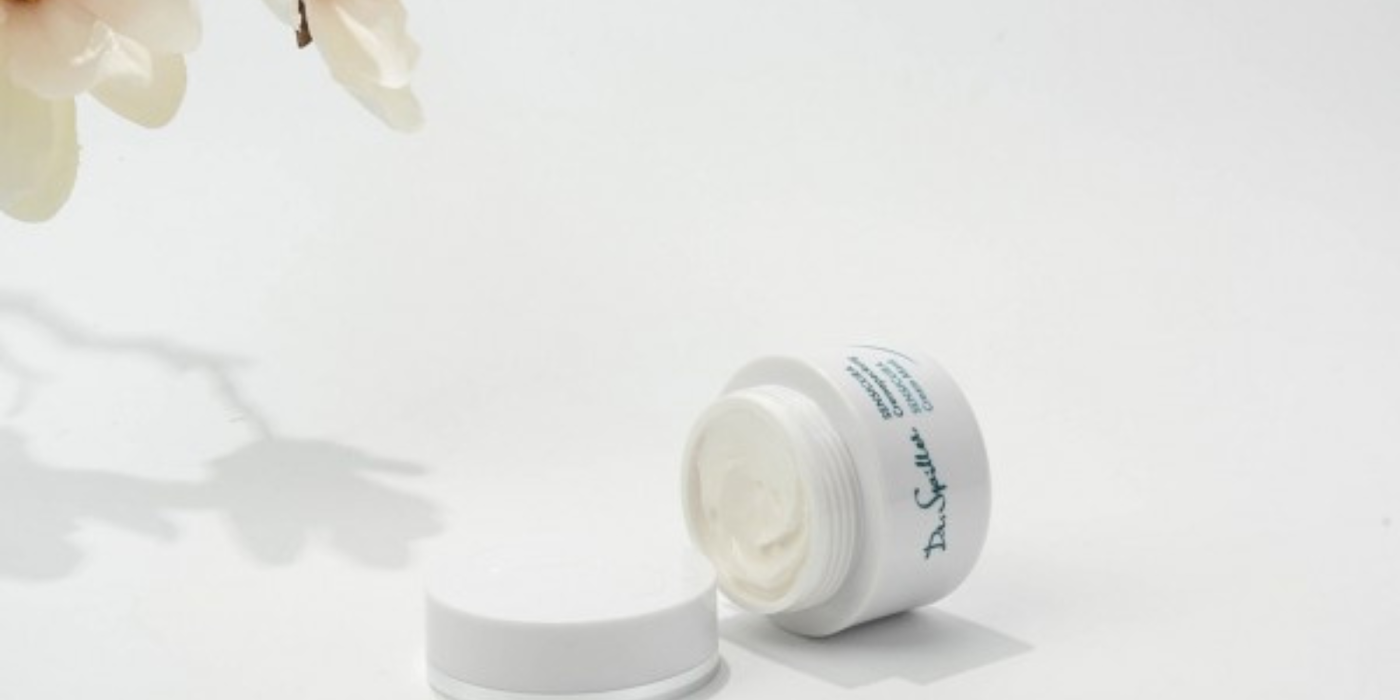 Da khô nên dùng gì? Kết hợp serum và kem dưỡng cải thiện da mặt khô nhanh chóng