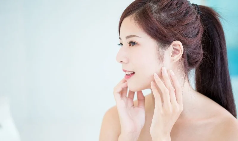 Da nhạy cảm nên dùng kem chống nắng nào: Tiêu chí lựa chọn kem chống nắng cho da nhạy cảm