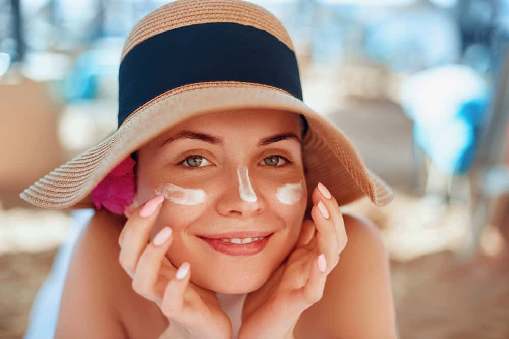 Hydrogenated polyisobutene là gì? Được ứng dụng thế nào trong ngành làm đẹp