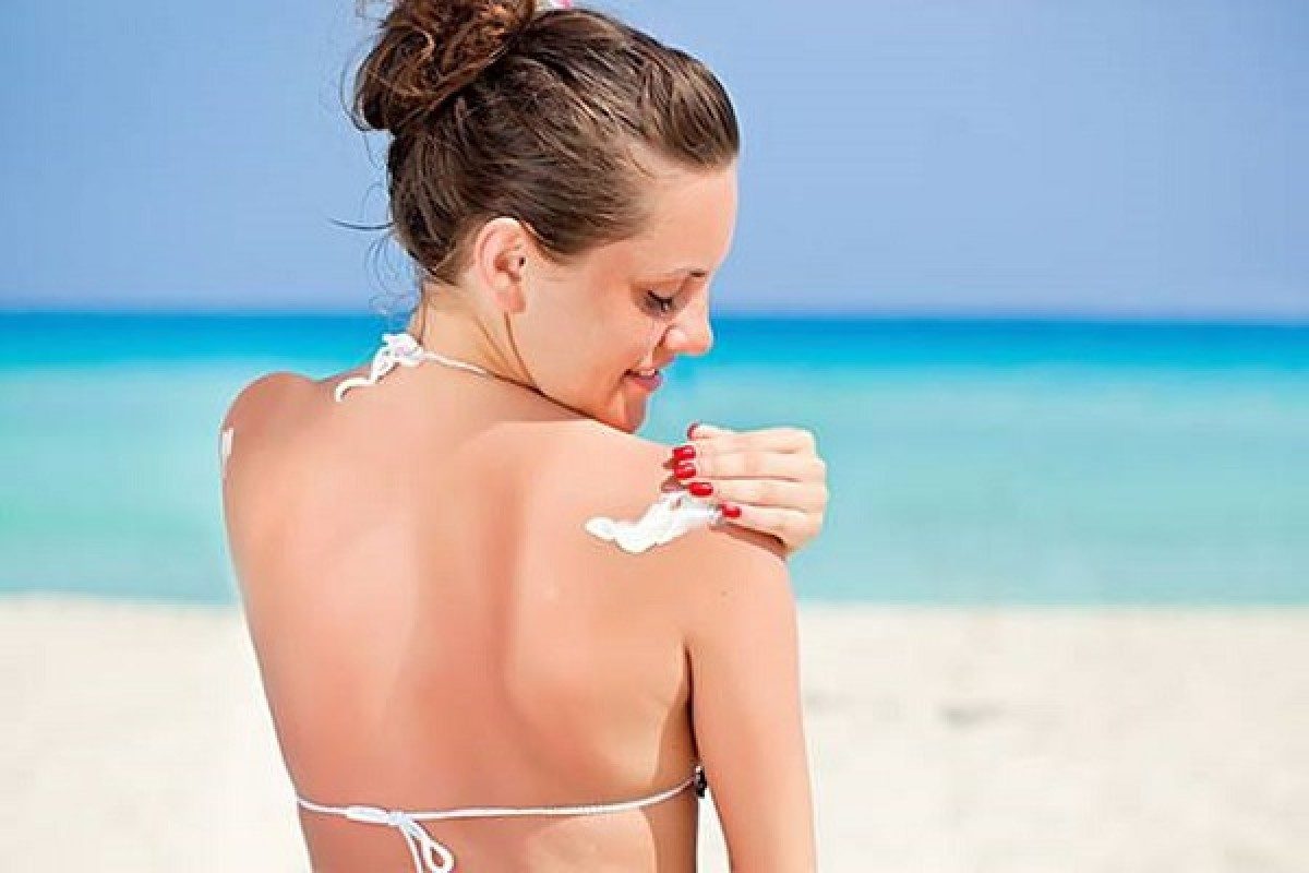 Giải đáp câu hỏi thường gặp về kem chống nắng body đi biển