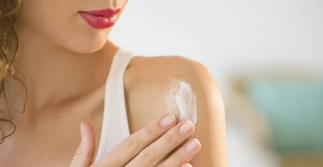 Kem chống nắng và các bước chăm sóc da trước và sau khi sử dụng