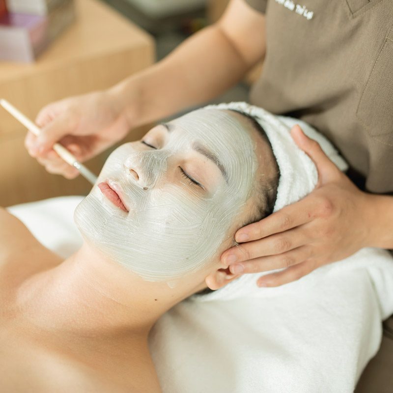 Bạn cần lưu ý gì khi dùng mặt nạ dành cho dầu mụn nhạy cảm