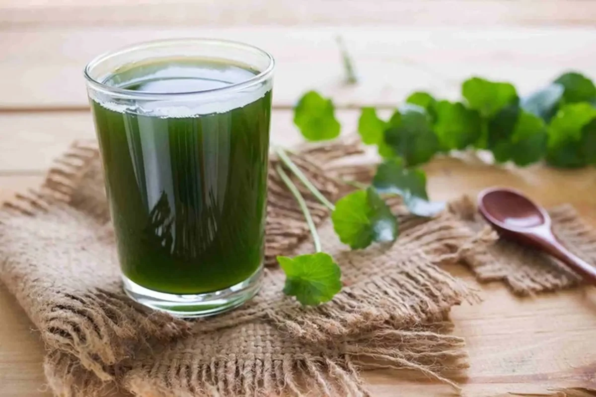 Tổng kết lợi ích của rau má cho da mặt