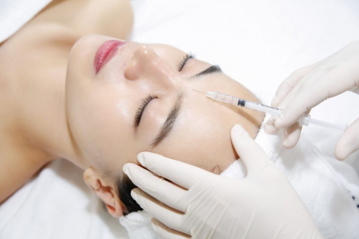 Vậy làm thế nào để chọn mặt nạ phù hợp, và đâu là những sai lầm thường gặp khiến da trở nên tồi tệ hơn sau khi tiêm?