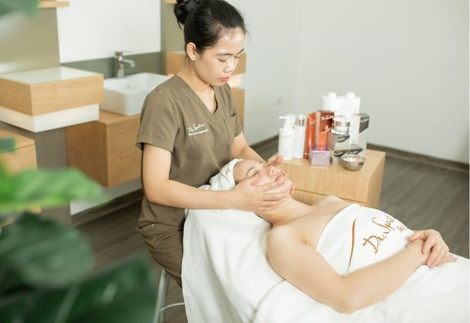 Trẻ hóa da là gì? Tìm hiểu các phương pháp trẻ hóa da phổ biến hiện nay