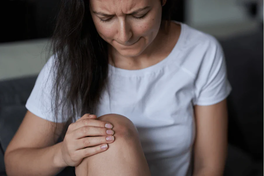 Tìm hiểu nguyên nhân để biết vì sao con gái đầu gối thâm