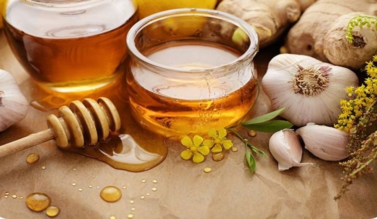 Cách trị mụn bằng mật ong có hiệu quả không
