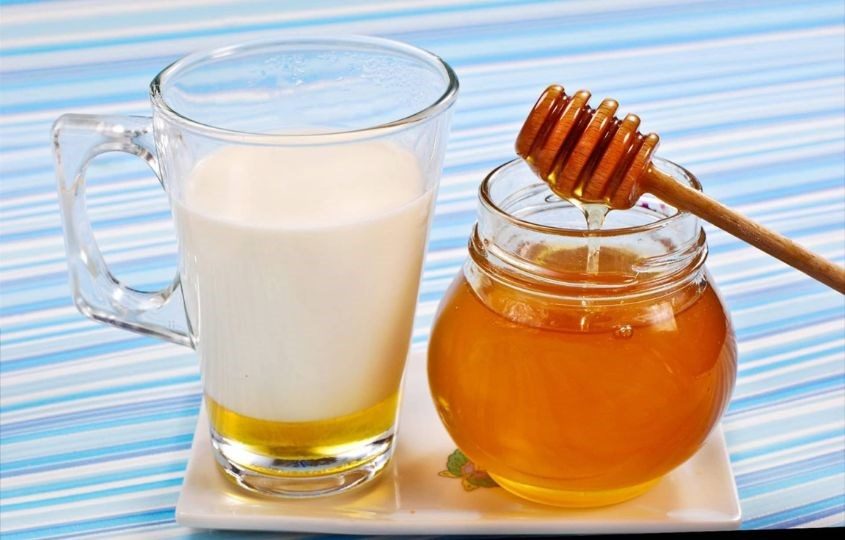Việc duy trì chăm sóc da bằng sữa tươi không đường là lựa chọn lý tưởng cho những ai mong muốn sở hữu làn da sáng khỏe, đều màu và không còn nỗi lo về vết thâm sau mụn.