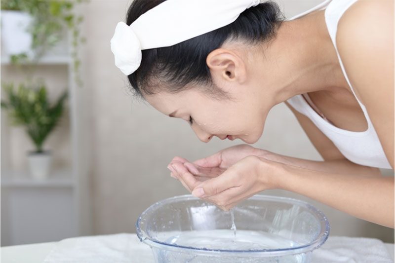 Những sai lầm cần tránh khi xông mặt bằng nước muối