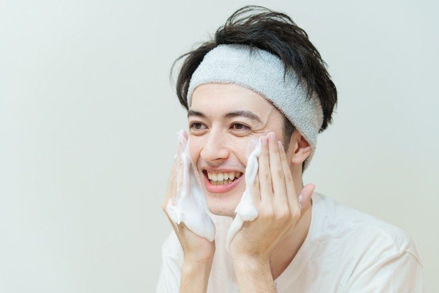 Lời khuyên từ các chuyên gia về chăm sóc da nhạy cảm cho nam