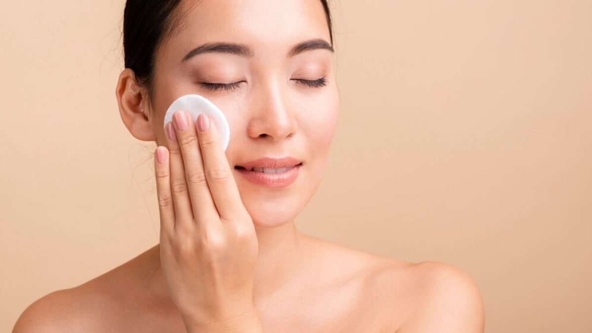 Cách chọn nước tẩy trang phù hợp với từng loại da