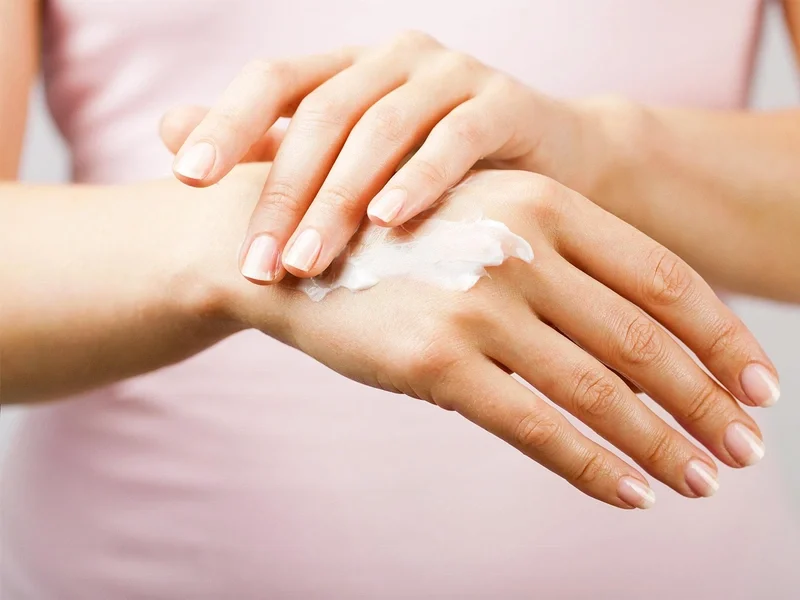 Kem dưỡng Dr.Spiller hỗ trợ cải thiện da tay nhăn nheo bẩm sinh hiệu quả