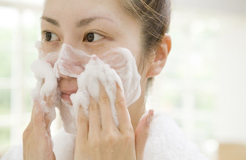 Những sai lầm khi sử dụng nước tẩy trang và sữa rửa mặt