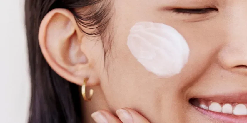 Tại sao nên dưỡng ẩm cho da mụn?