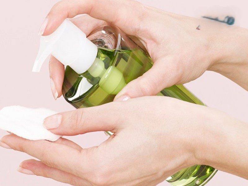 Nước tẩy trang chiết xuất trà xanh: Lợi ích và công dụng vượt trội cho làn da