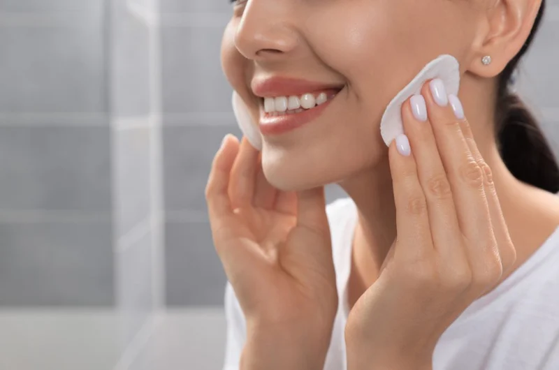 Những thành phần nên có trong nước tẩy trang tốt cho da