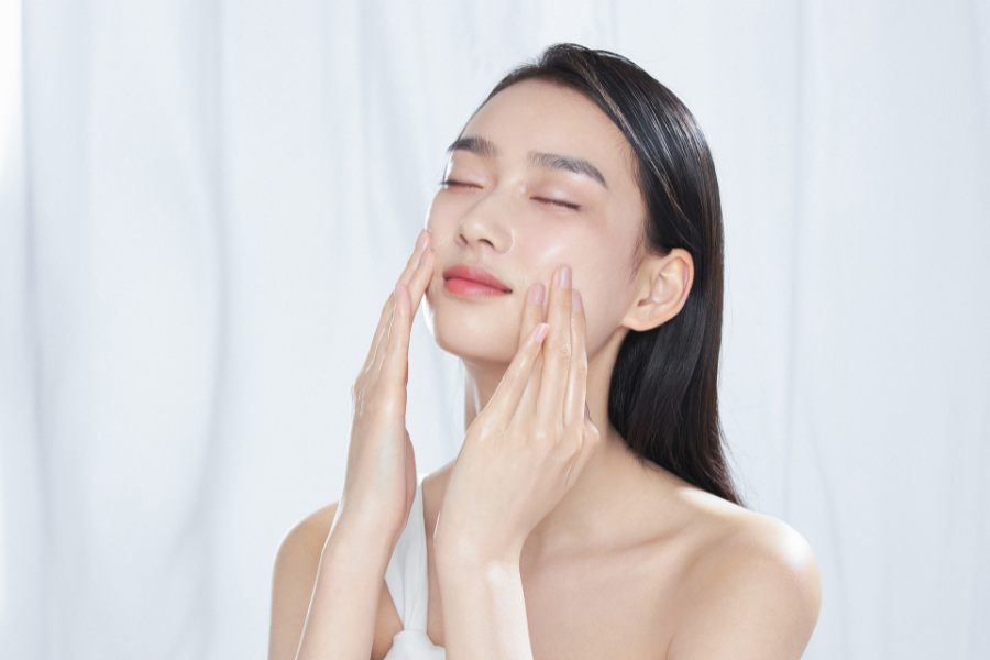 Lý Do Nên Chọn Nước Tẩy Trang Phù Hợp Cho Người Hay Trang Điểm
