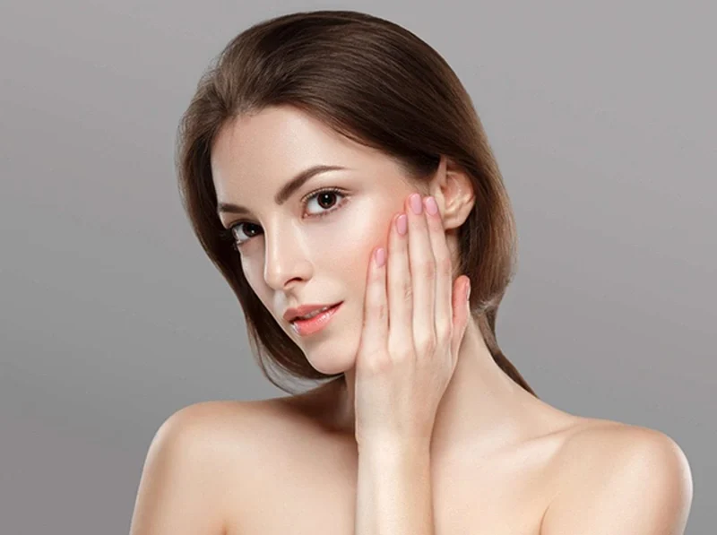 5 Lưu ý khi chọn nước tẩy trang dịu nhẹ cho da nhạy cảm