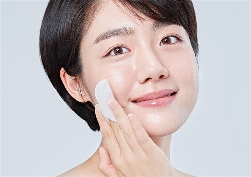 Việc lựa chọn nước tẩy trang tốt cần đi kèm với việc hiểu rõ tình trạng da của bạn. Dưới đây là những gợi ý cụ thể giúp bạn tìm được sản phẩm lý tưởng cho từng loại da: