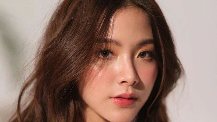 Các thành phần nên tìm trong sản phẩm skincare cho da nhạy cảm tuổi dậy thì