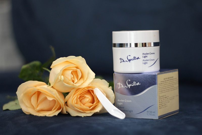 Chu trình skincare buổi tối giúp phục hồi da nhạy cảm sau ngày hè nắng nóng