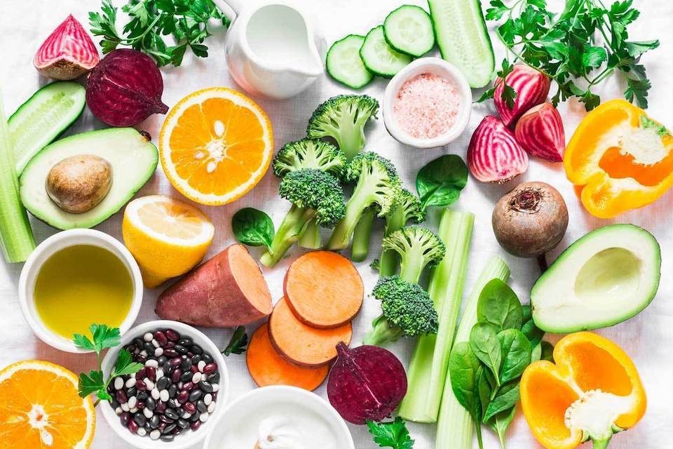 hãy chú ý lựa chọn các sản phẩm chứa thành phần tự nhiên, nhẹ nhàng và lành tính sẽ giúp làm dịu da