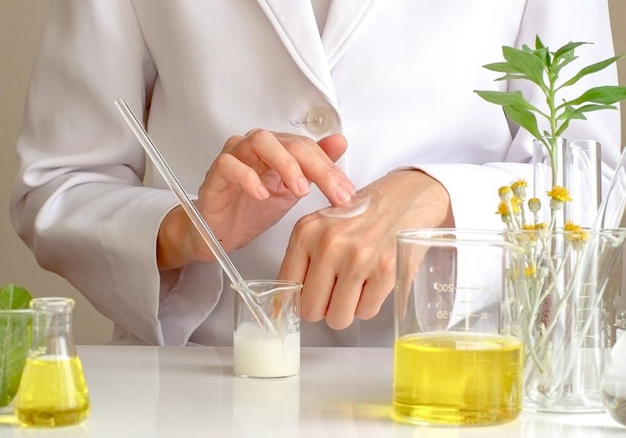 Cách sử dụng thuốc uống trị tàn nhang hiệu quả và an toàn