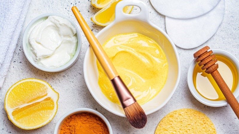 Dùng mặt nạ trị mụn bằng bột nghệ và sữa tươi một cách khoa học và có kiểm soát sẽ giúp phát huy tối đa lợi ích