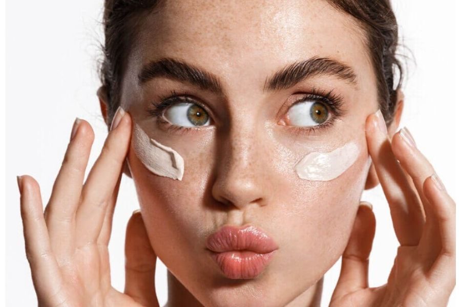 Tuy nhiên, phương pháp này chỉ nên thử tối đa 1–2 lần/tuần và cần ngưng ngay nếu xuất hiện hiện tượng ngứa rát, đỏ da hoặc bong tróc.