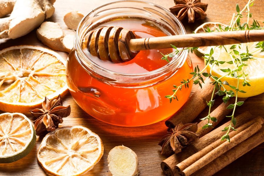 Có nên kết hợp mật ong với sản phẩm chăm sóc da chuyên sâu?