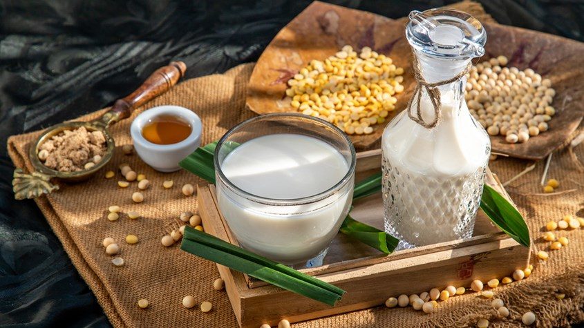 Kết hợp uống sữa đậu với chăm sóc da từ bên ngoài với sản phẩm Dr.Spiller giúp da khỏe đẹp