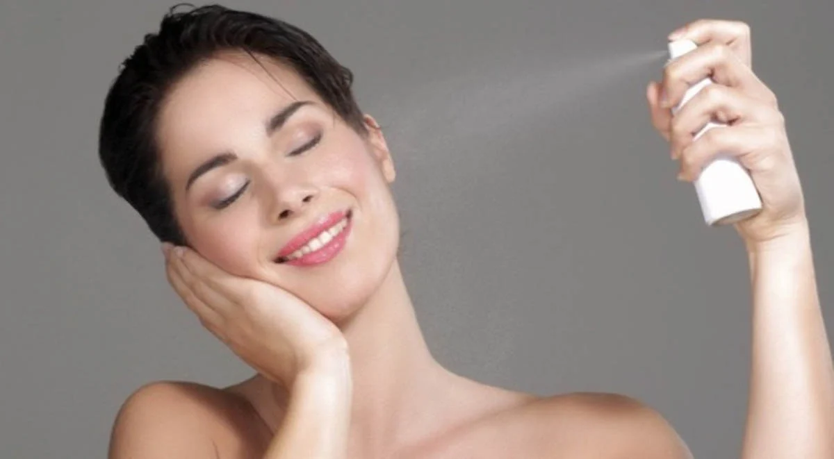 Cách sử dụng xịt khoáng đúng chuẩn để đạt hiệu quả trị mụn
