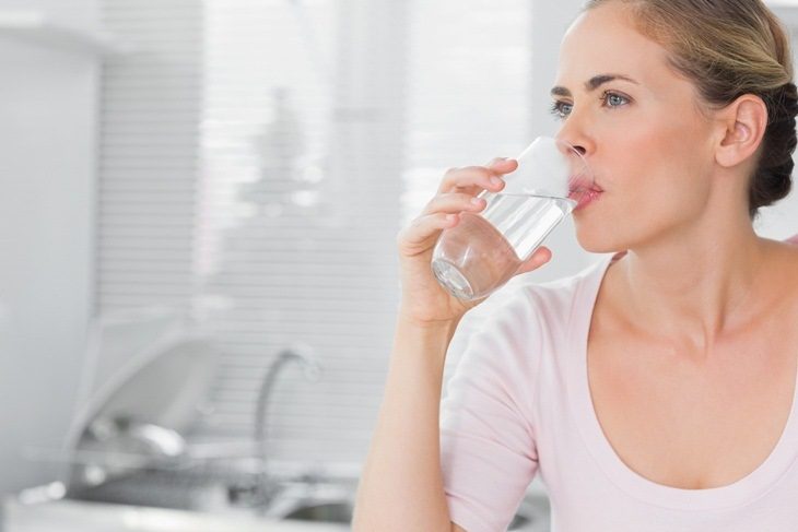 Một số lưu ý khi ngồi điều hòa giúp bạn tránh khô da