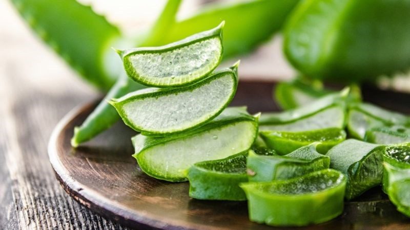 Việc giữ gìn vệ sinh cá nhân sạch sẽ, thay áo quần thường xuyên và hạn chế tiếp xúc với các nguồn vi khuẩn là điều cần thiết trong quá trình điều trị.
