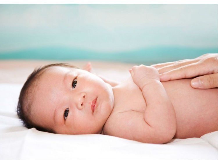 Lưu ý cần nhớ khi chăm sóc da mùa thu cho bé