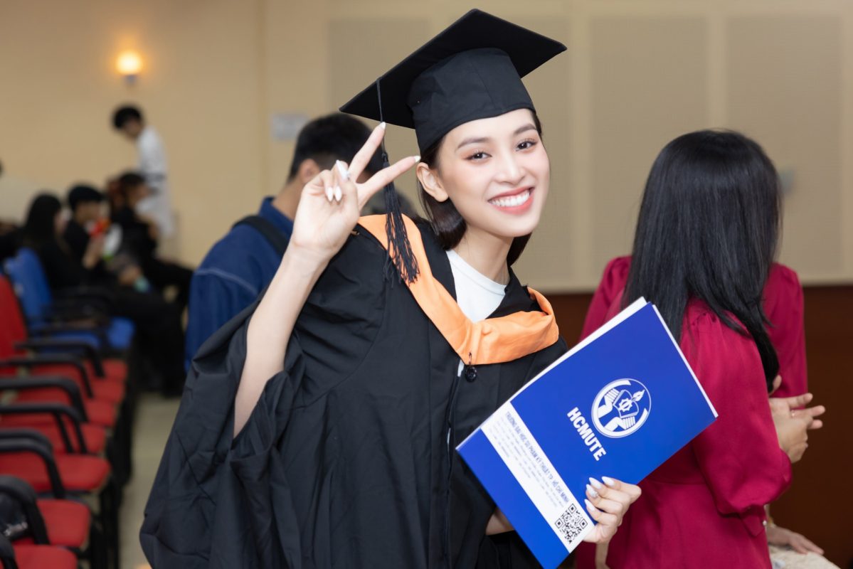 Kết hợp thói quen chăm sóc da cho lễ tốt nghiệp ngăn ngừa tổn thương da, giúp bạn luôn rạng rỡ và tự tin trong suốt ngày lễ quan trọng nhất cuộc đời.